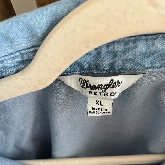 Wrangler Women’s Embroidered Boyfriend Western Snap Denim Shirt XL - Picture 4 of 7